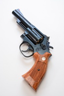 M19コンバットマグナム4in